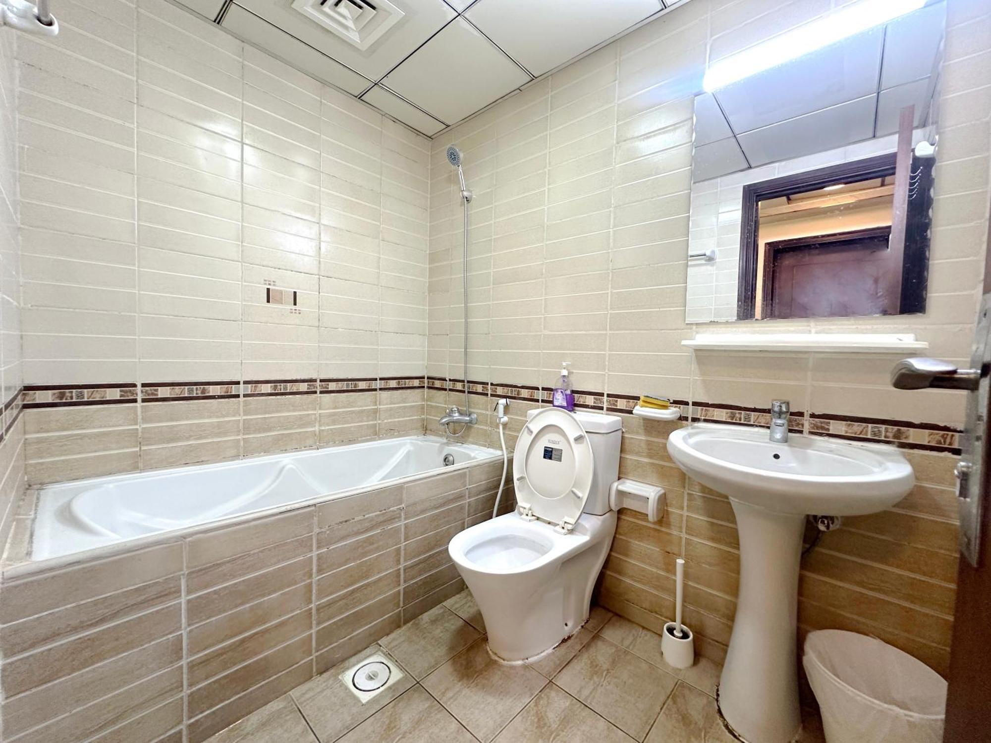 Quiet Partition Room In Tecom Barsha Heights Dubai Eksteriør bilde